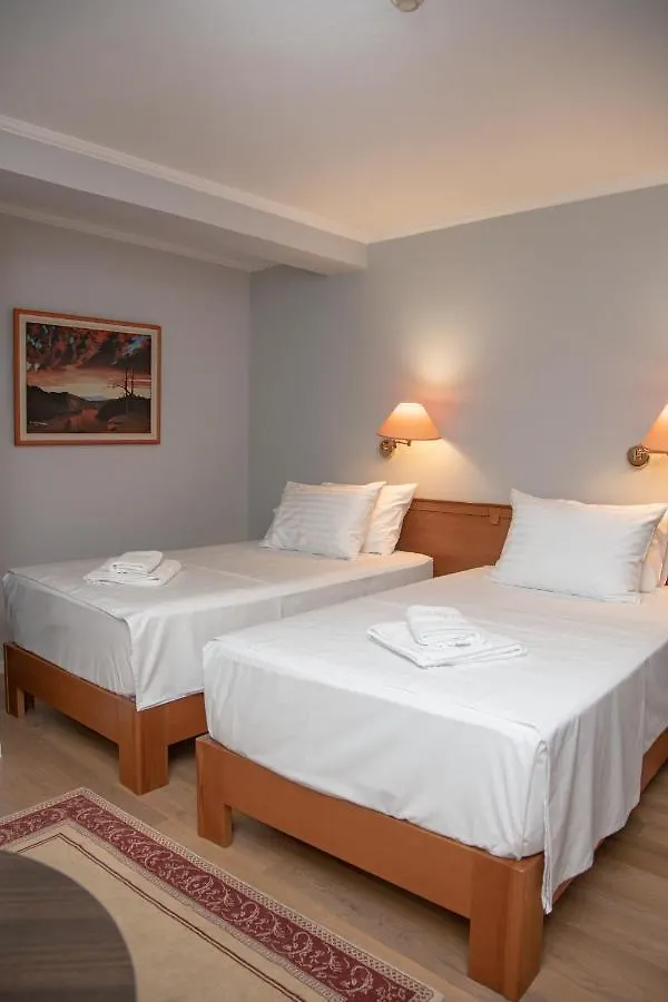 ***  Arber Hotel Tirana Albania