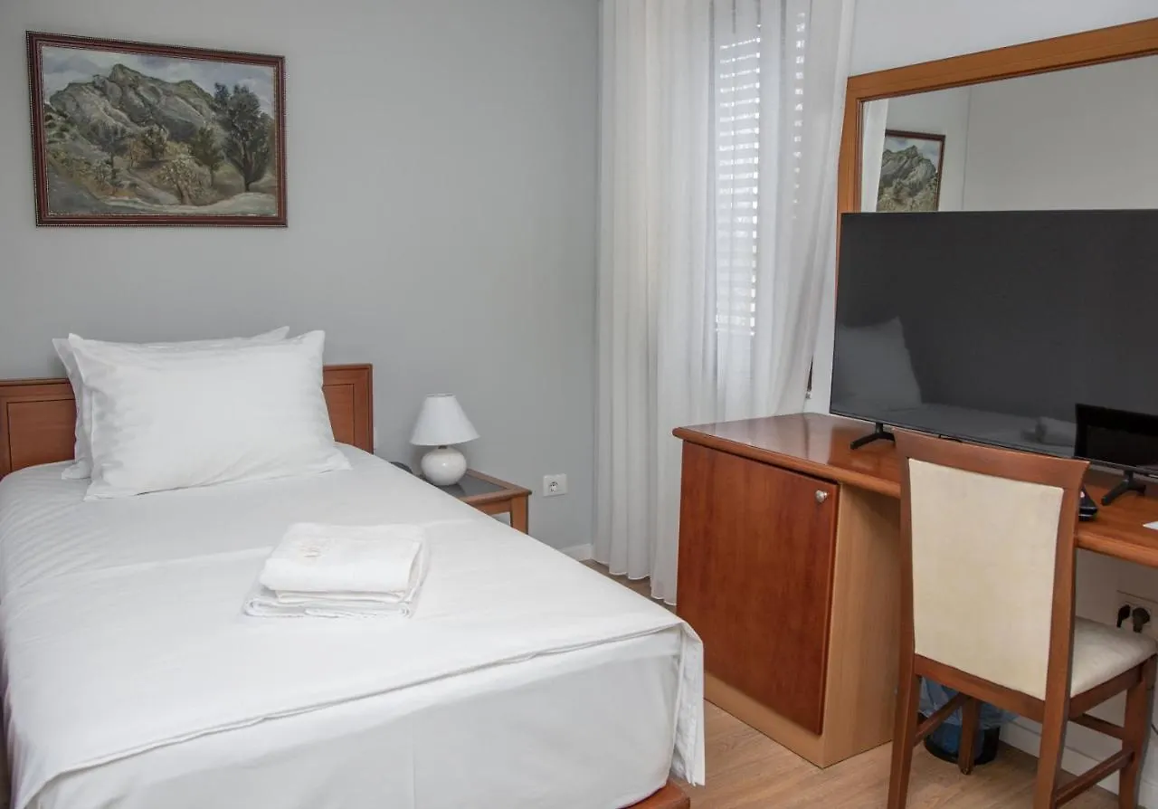 Arber Hotel Tirana